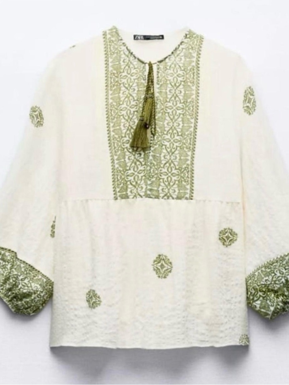 Zara set: Boho Cream Blouse and Shorts - Picture 4 of 12